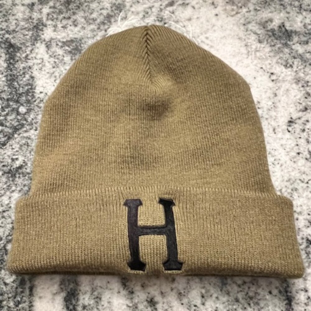 Olive green HUF beanie is a classic Essentials Usual Beanie. Ribbed knit acrylic